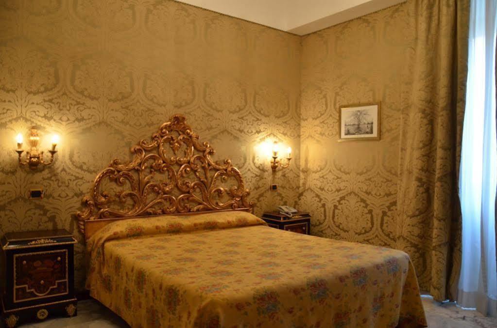 Hotel Des Epoques Рим Экстерьер фото